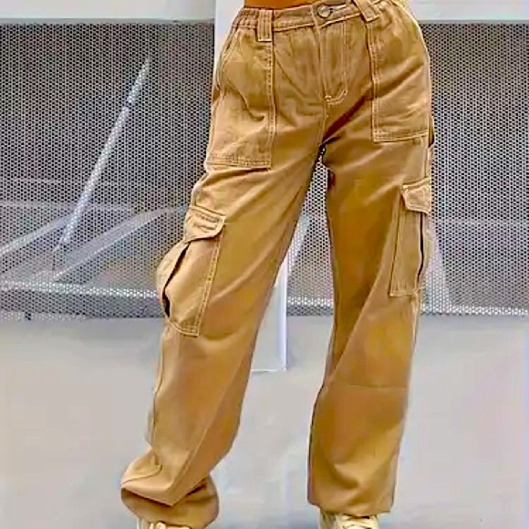 Pants - Y2K K-pop Trendy Tan Cargo Pants NWOT